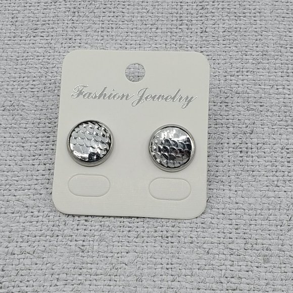 Women's Silver Mermaid Fish Scale Postback Handmade Stainless Steel Earrings - Picture 1 of 1